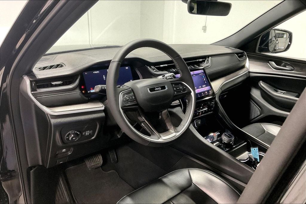 2025 Jeep Grand Cherokee L Limited 4x4