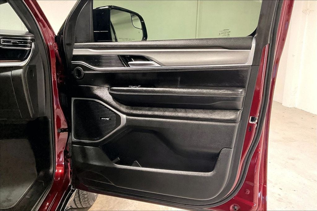 2023 Jeep Wagoneer Series II Carbide 4x4