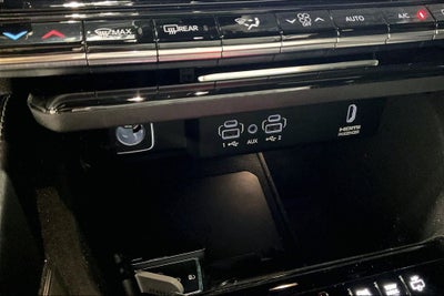 2023 Jeep Wagoneer Series II Carbide 4x4