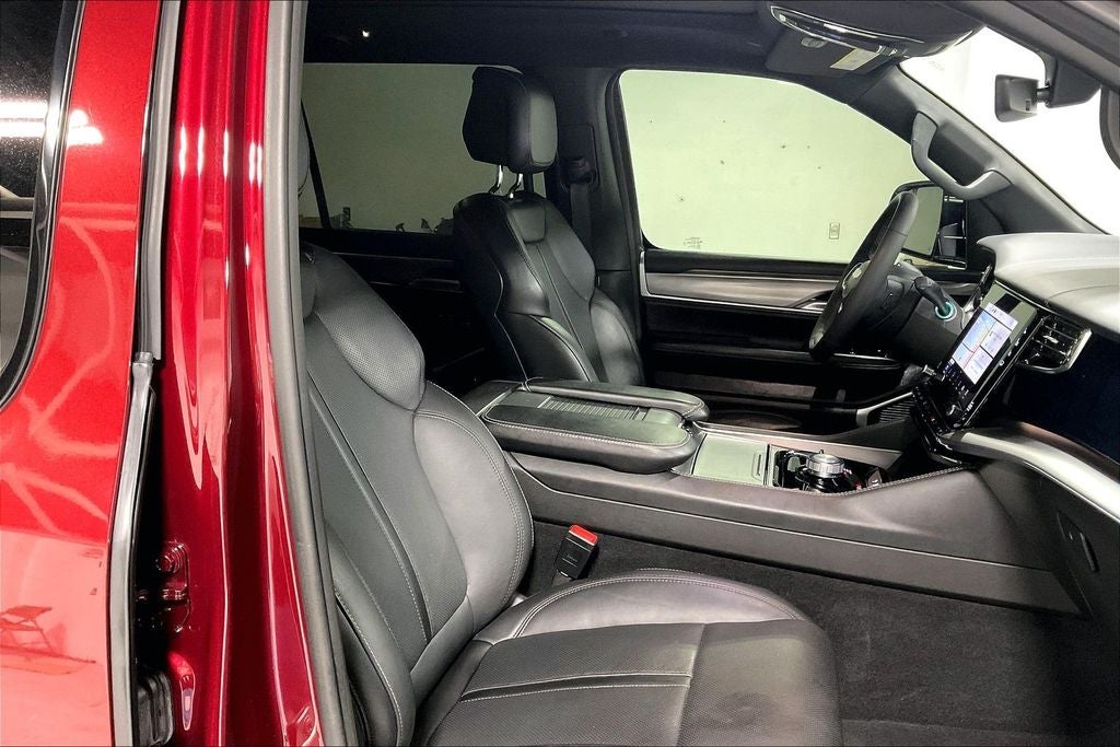 2023 Jeep Wagoneer Series II Carbide 4x4