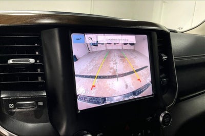 2022 RAM 1500 Laramie Crew Cab 4x2 5'7' Box