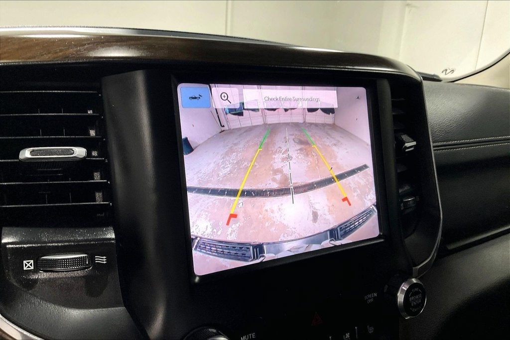 2022 RAM 1500 Laramie Crew Cab 4x2 5'7' Box