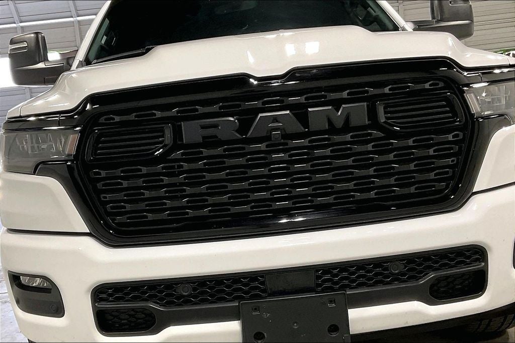 2025 RAM 1500 Lone Star Crew Cab 4x4 5'7' Box