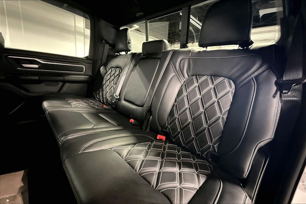 2022 RAM 1500 Big Horn Crew Cab 4x4 5'7' Box