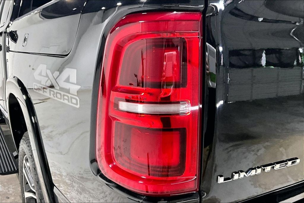 2025 RAM 1500 Limited Crew Cab 4x4 5'7' Box