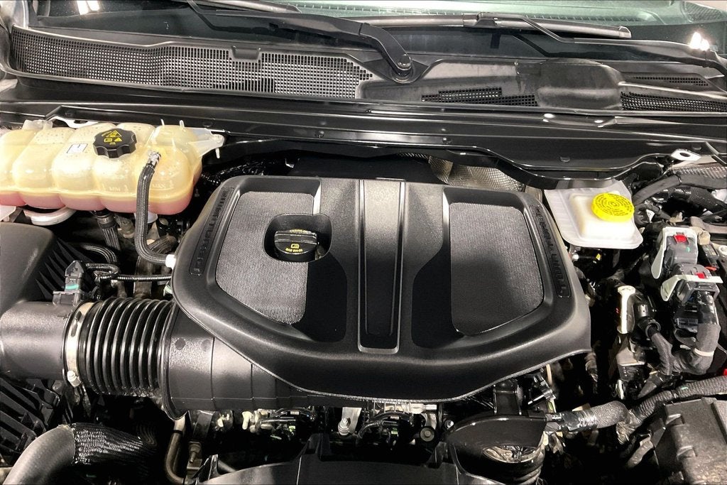2025 RAM 1500 Laramie Crew Cab 4x4 5'7' Box