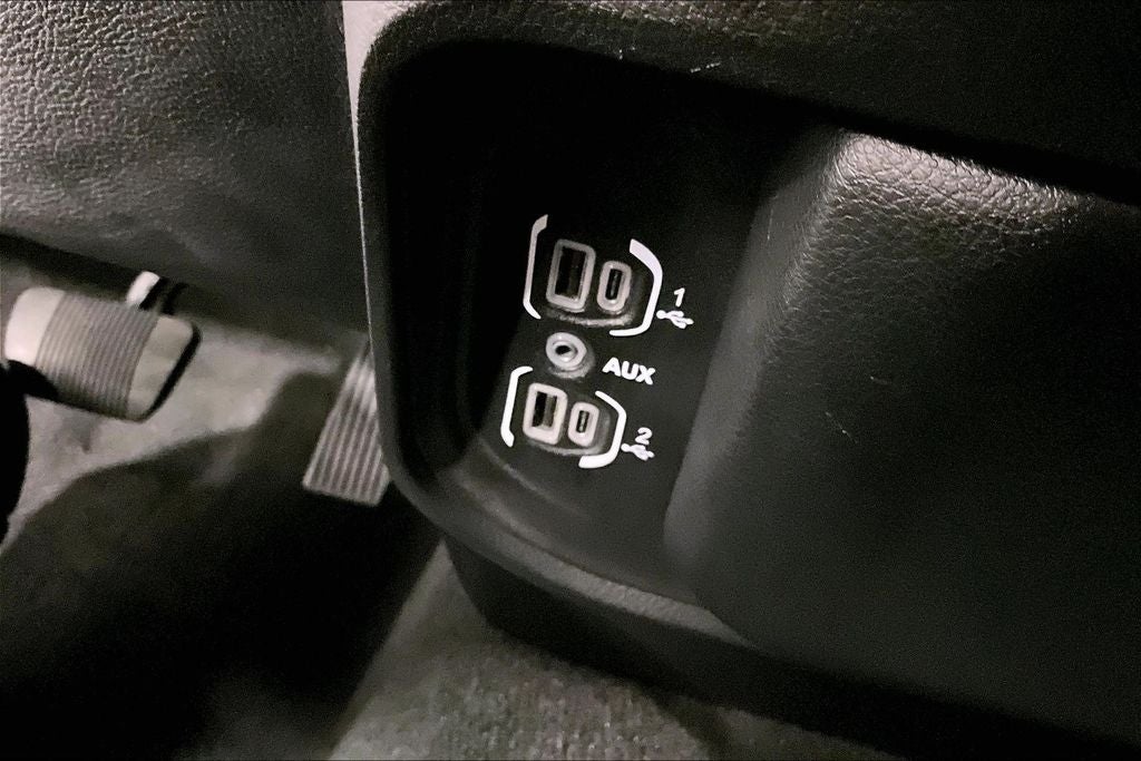 2022 RAM 1500 Laramie Crew Cab 4x4 5'7' Box