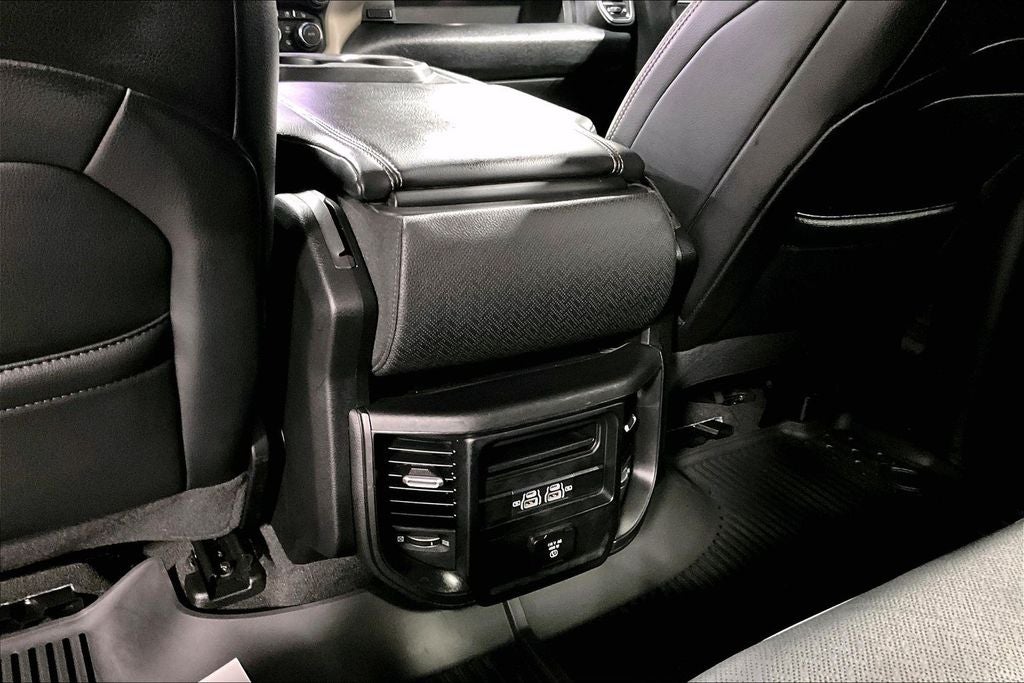 2022 RAM 1500 Laramie Crew Cab 4x4 5'7' Box