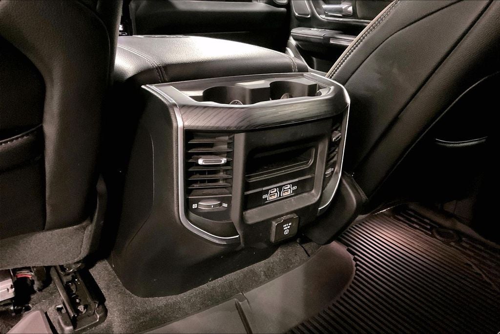 2023 RAM 1500 Laramie Crew Cab 4x4 6'4' Box