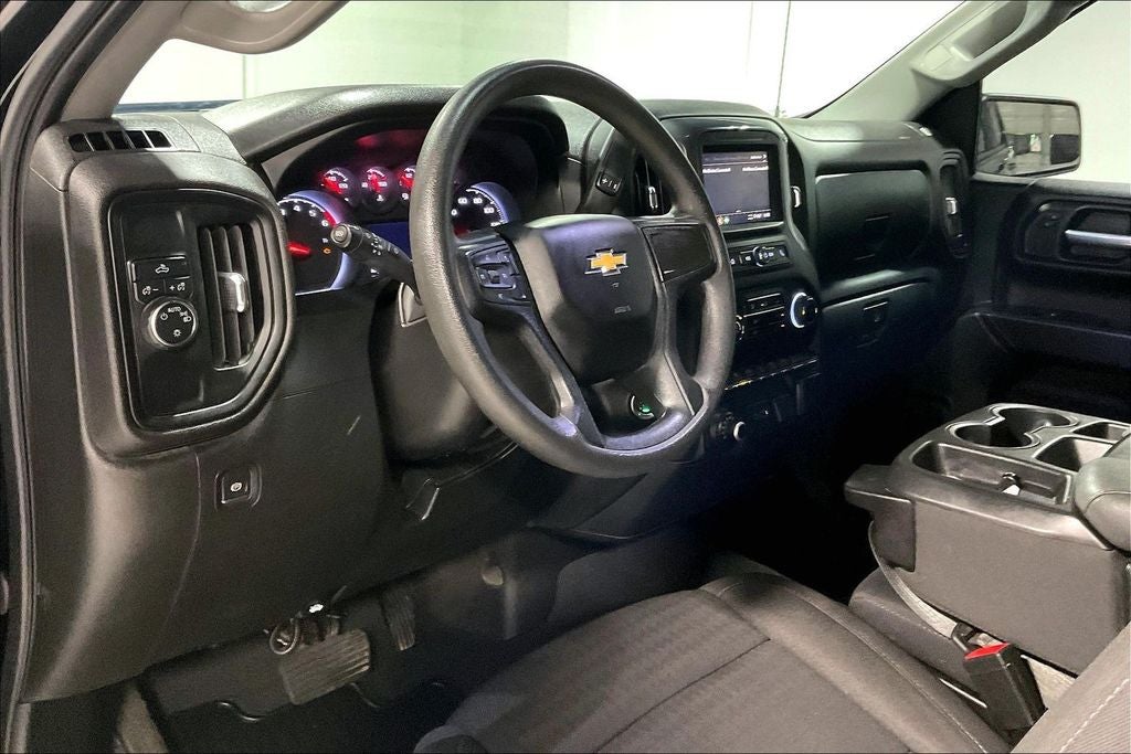 2023 Chevrolet Silverado 1500 2WD Crew Cab Short Bed Custom