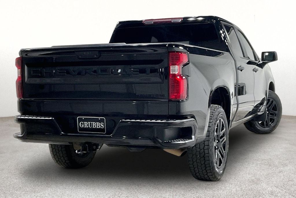 2023 Chevrolet Silverado 1500 2WD Crew Cab Short Bed Custom