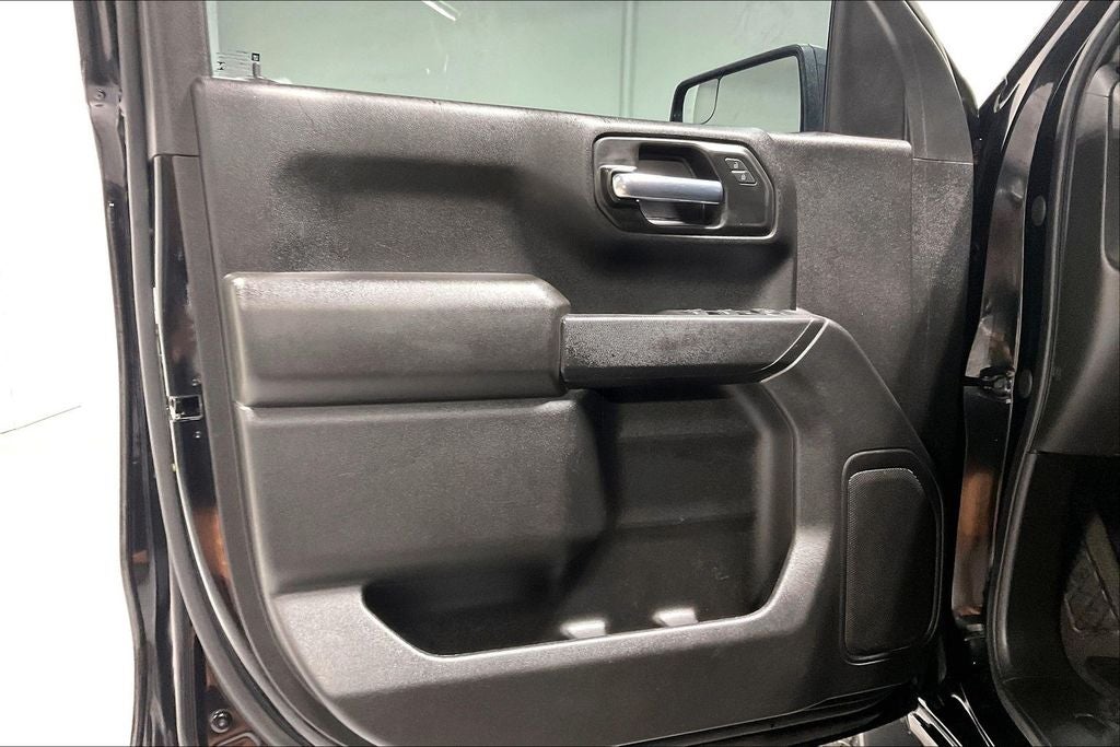 2023 Chevrolet Silverado 1500 2WD Crew Cab Short Bed Custom