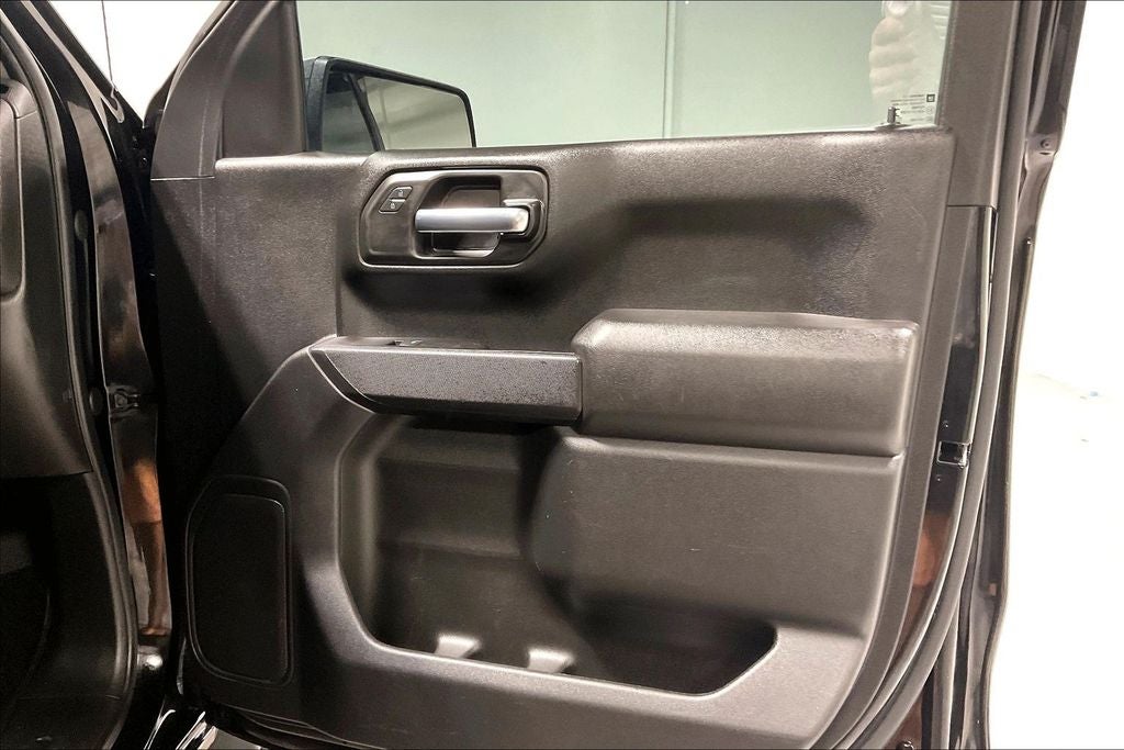 2023 Chevrolet Silverado 1500 2WD Crew Cab Short Bed Custom