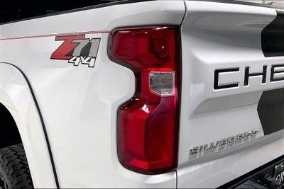 2020 Chevrolet Silverado 1500 4WD Crew Cab Short Bed RST