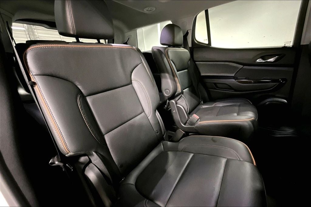 2022 GMC Acadia AWD AT4