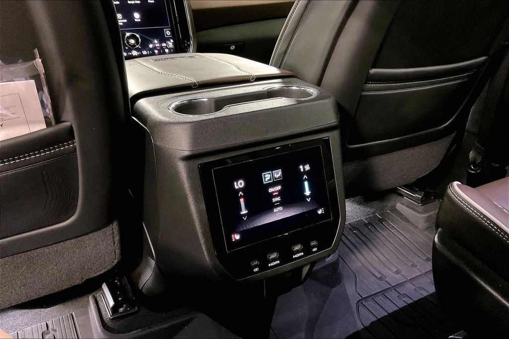 2025 GMC Yukon 4WD Denali Ultimate