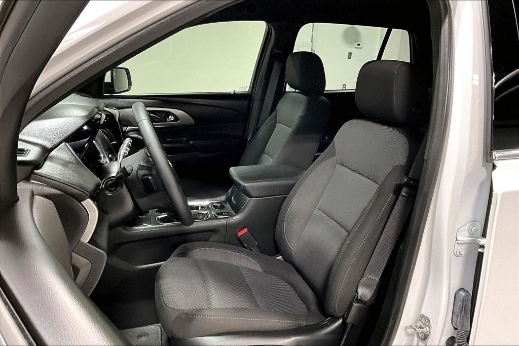 2023 Chevrolet Traverse FWD LT Cloth