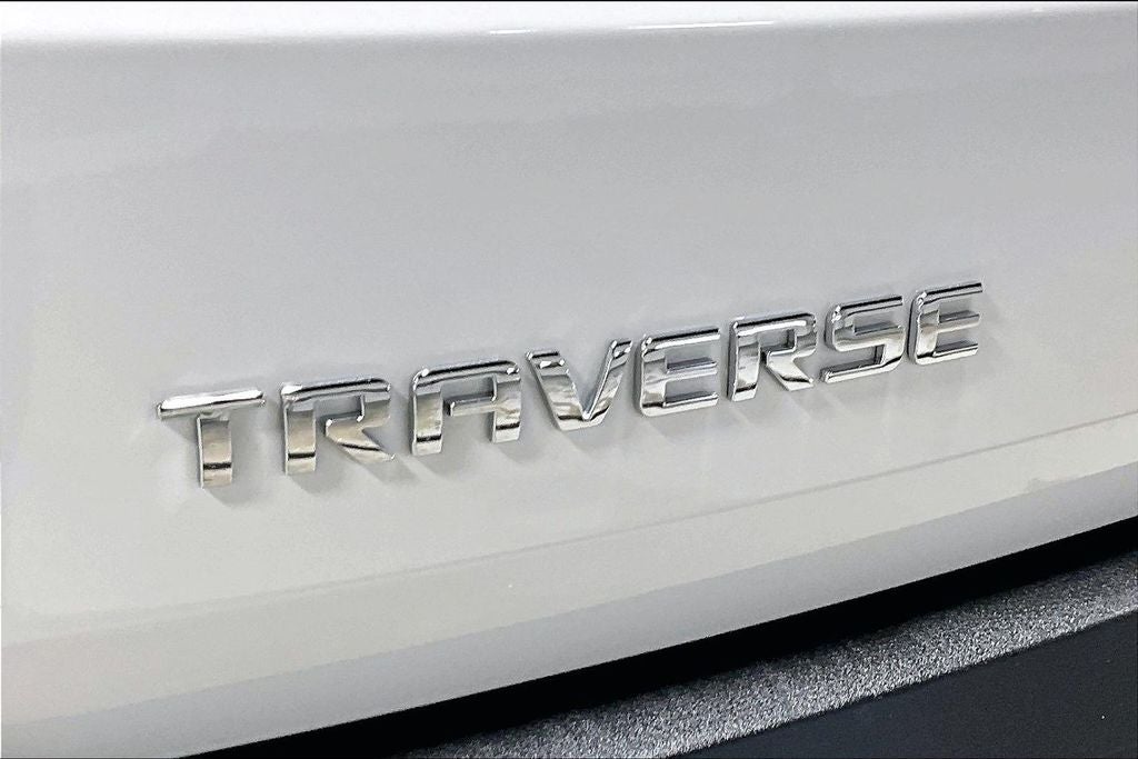 2023 Chevrolet Traverse FWD LT Cloth