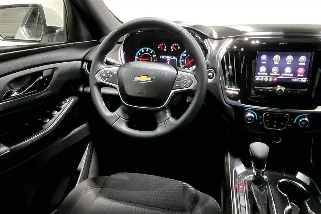 2023 Chevrolet Traverse FWD LT Cloth
