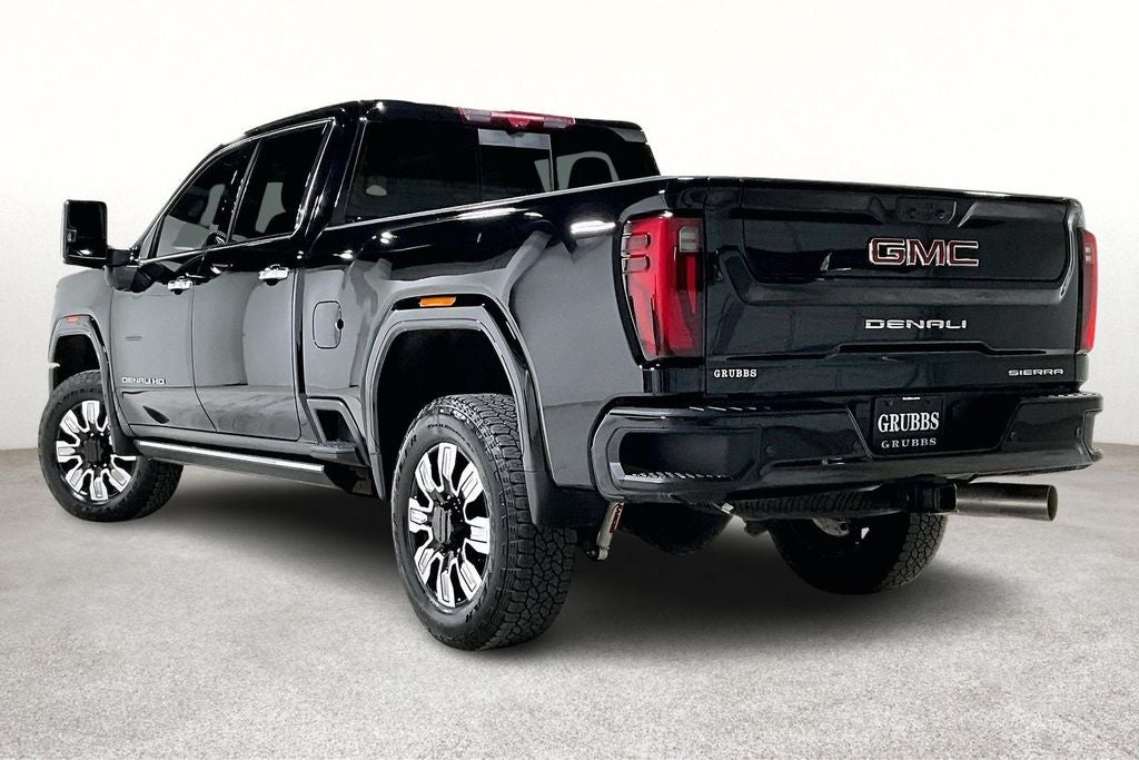 2025 GMC Sierra 3500HD 4WD Crew Cab Standard Bed Denali