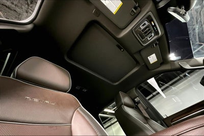 2025 GMC Sierra 3500HD 4WD Crew Cab Standard Bed Denali