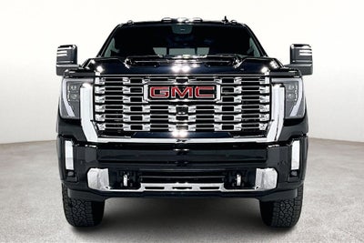 2025 GMC Sierra 3500HD 4WD Crew Cab Standard Bed Denali