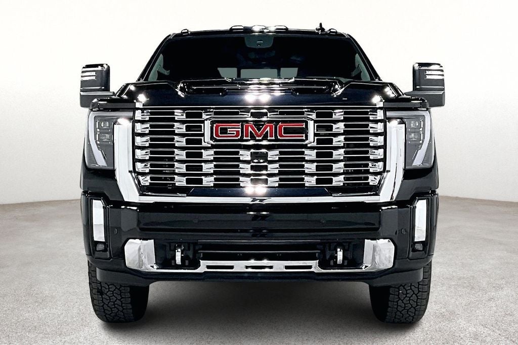 2025 GMC Sierra 3500HD 4WD Crew Cab Standard Bed Denali