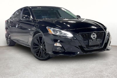 2022 Nissan Altima SR FWD
