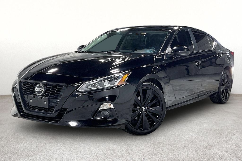 2022 Nissan Altima SR FWD