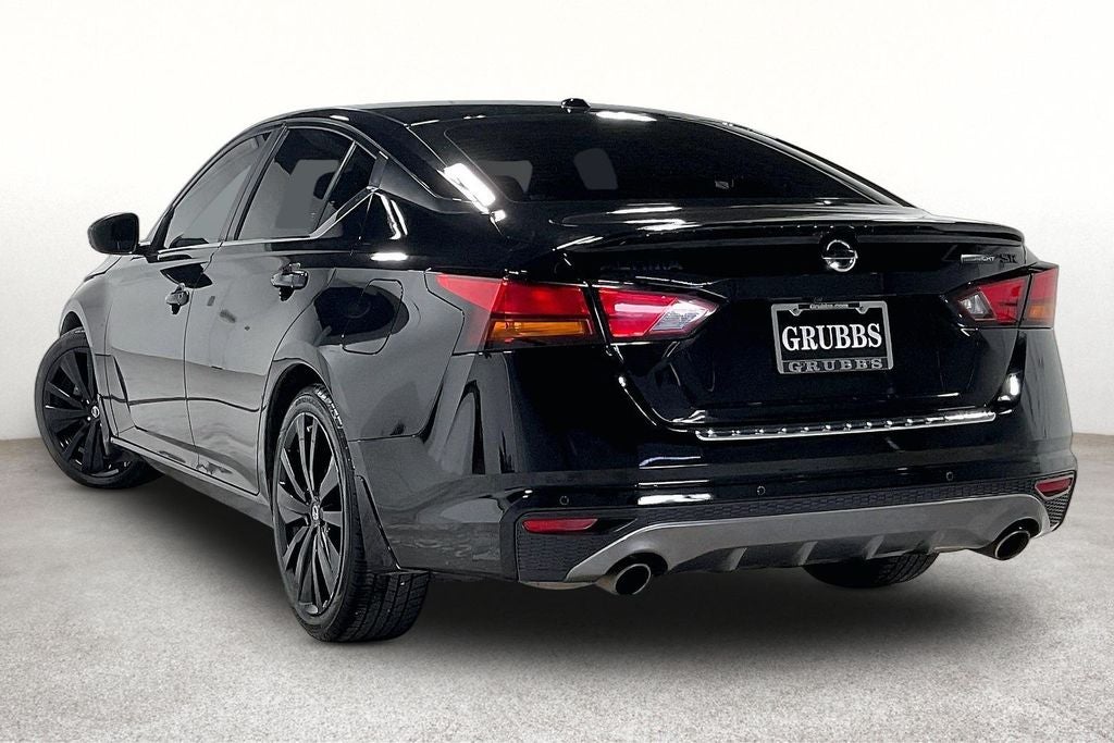 2022 Nissan Altima SR FWD