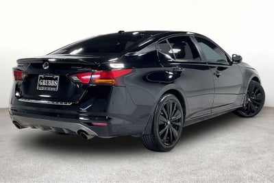 2022 Nissan Altima SR FWD