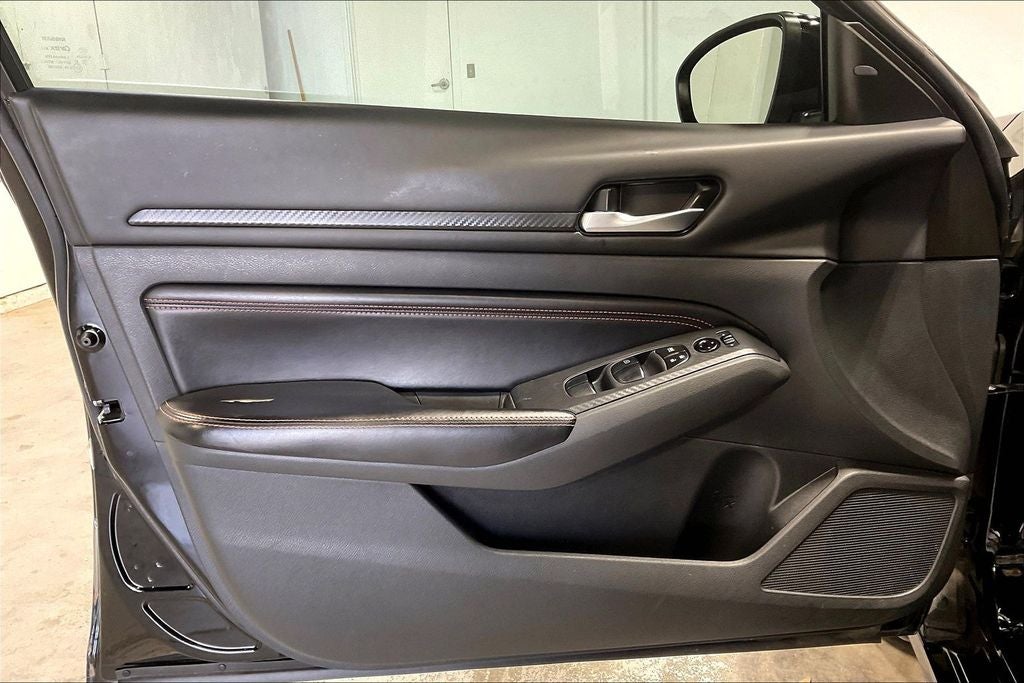 2022 Nissan Altima SR FWD