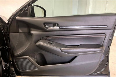 2022 Nissan Altima SR FWD