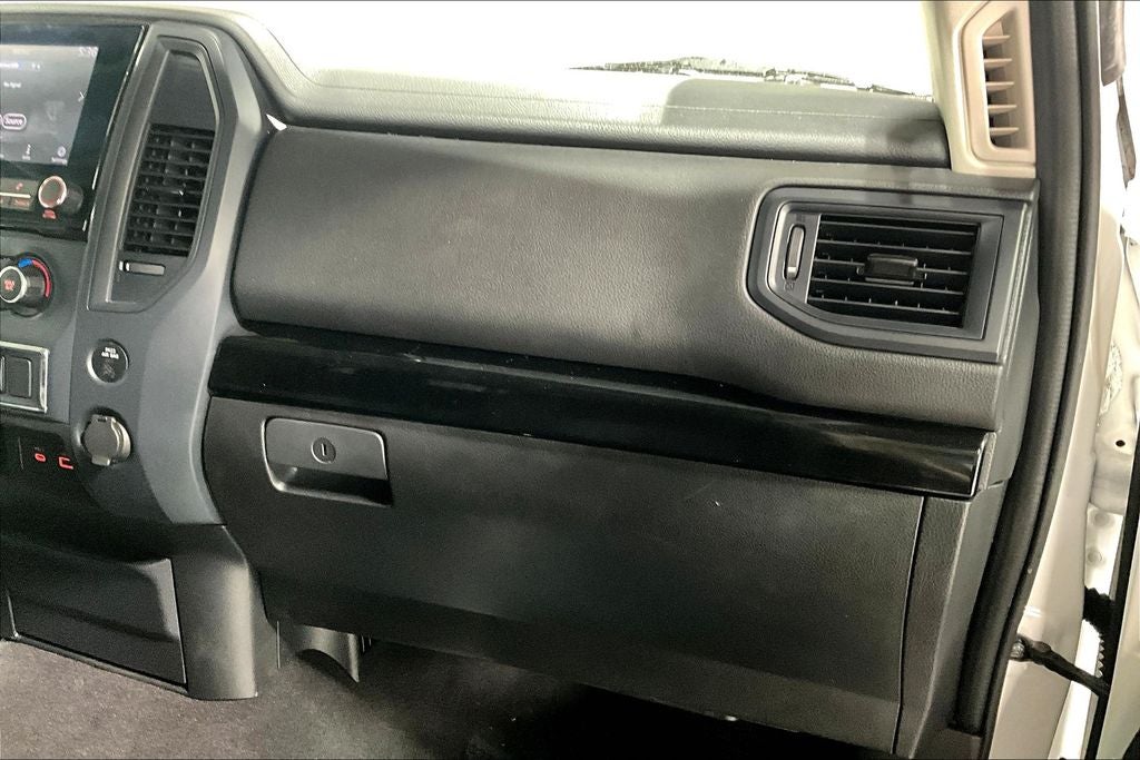 2023 Nissan TITAN Crew Cab SV 4x2