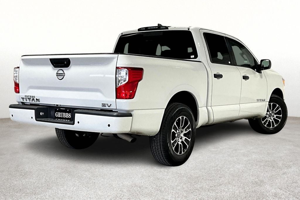 2023 Nissan TITAN Crew Cab SV 4x2