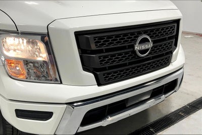2023 Nissan TITAN Crew Cab SV 4x2