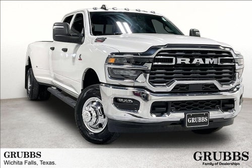 2026 RAM 3500 Tradesman Crew Cab 4x4 8' Box