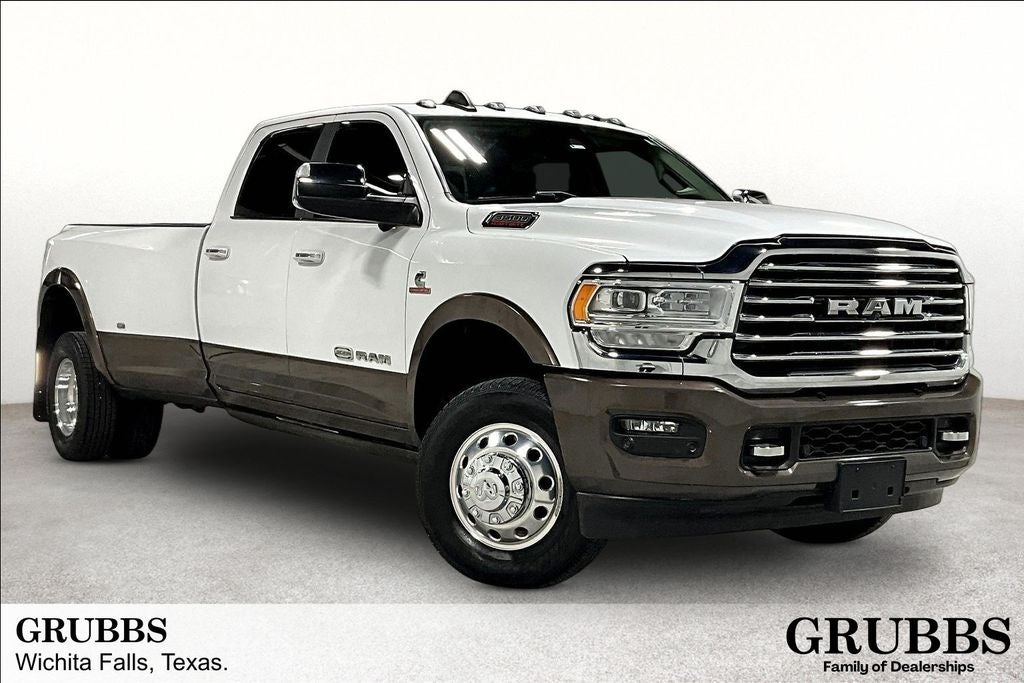 2020 RAM 3500 Laramie Longhorn Crew Cab 4x4 8' Box
