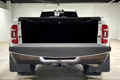 2020 RAM 3500 Laramie Longhorn Crew Cab 4x4 8' Box