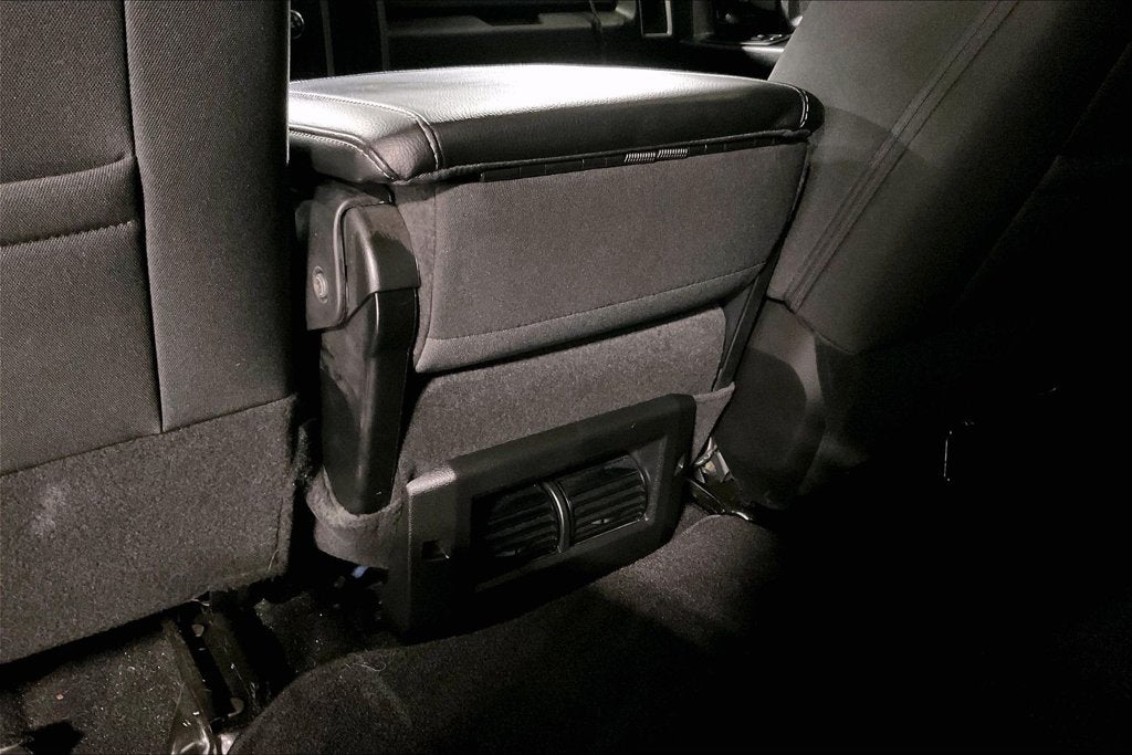 2023 RAM 1500 Classic Tradesman Crew Cab 4x4 5'7' Box