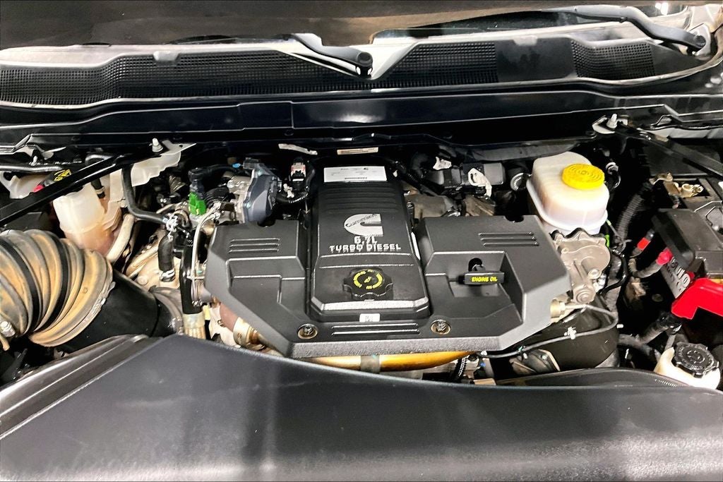 2020 RAM 2500 Laramie Crew Cab 4x4 6'4' Box