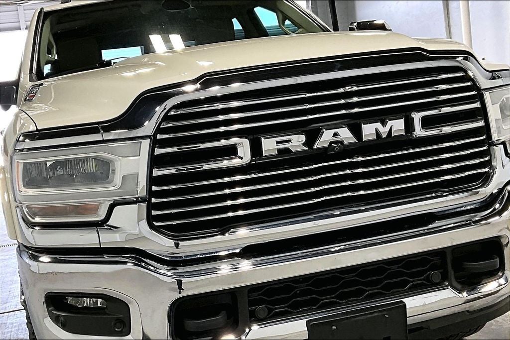 2020 RAM 2500 Laramie Crew Cab 4x4 6'4' Box