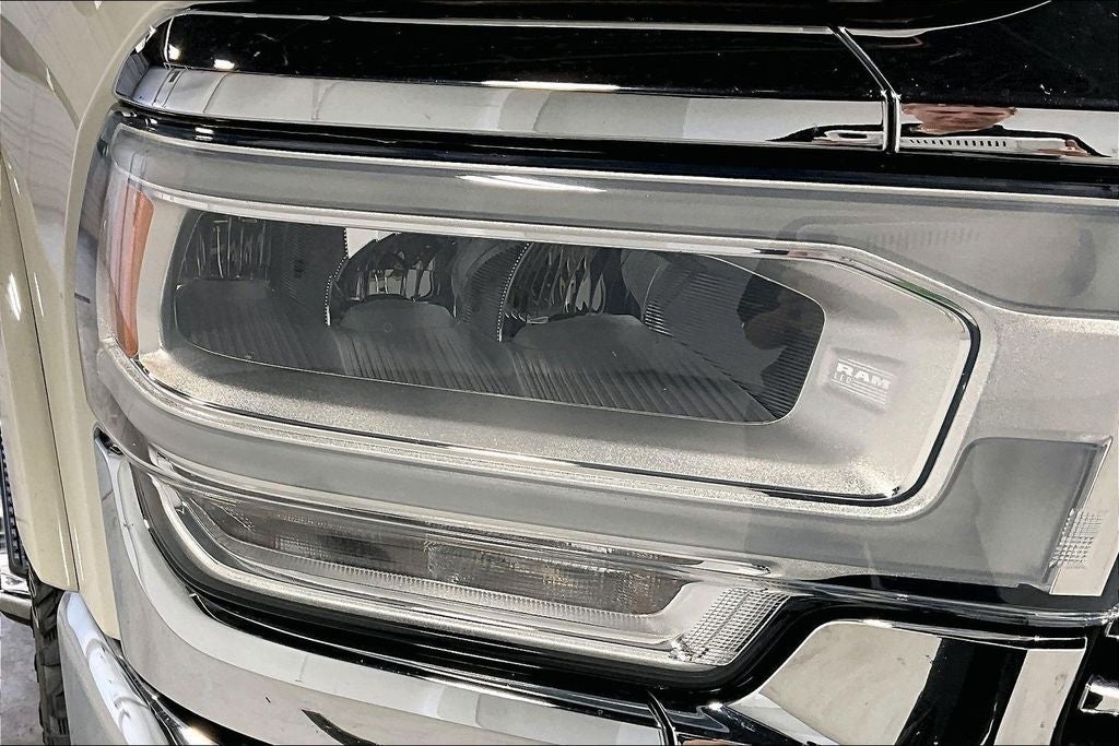 2020 RAM 2500 Laramie Crew Cab 4x4 6'4' Box