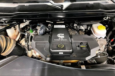 2020 RAM 2500 Laramie Crew Cab 4x4 6'4' Box