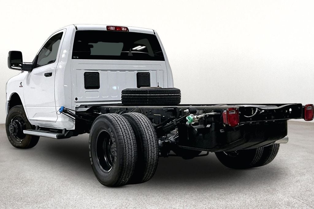 2024 RAM 3500 Chassis Tradesman/SLT
