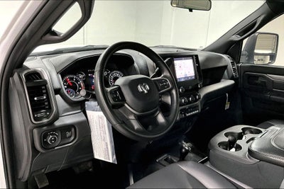 2024 RAM 3500 Chassis Tradesman/SLT