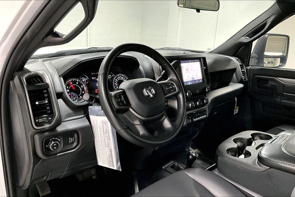 2024 RAM 3500 Chassis Tradesman/SLT