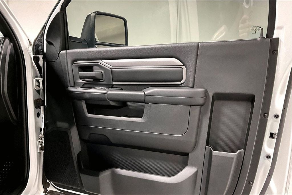 2024 RAM 3500 Chassis Tradesman/SLT