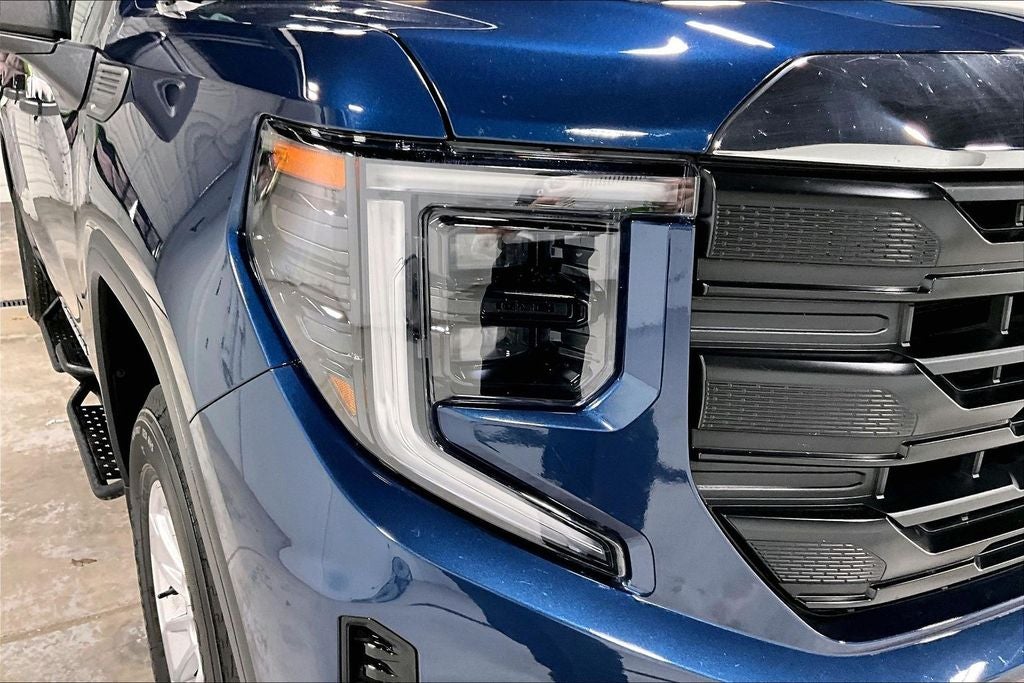 2023 GMC Sierra 1500 2WD Crew Cab Short Box Pro