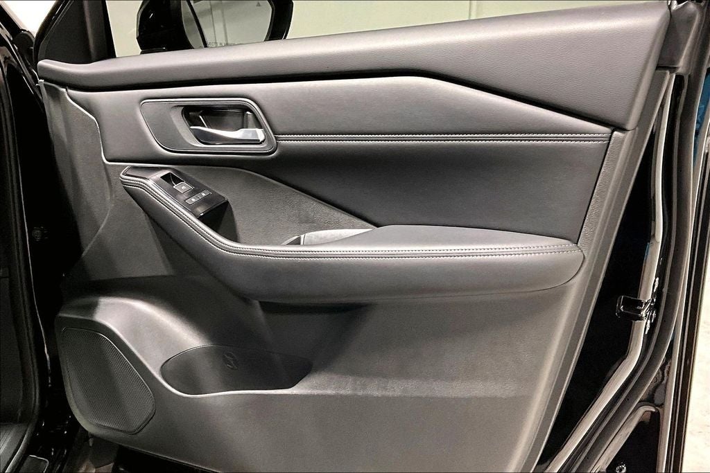 2024 Nissan Rogue SL FWD